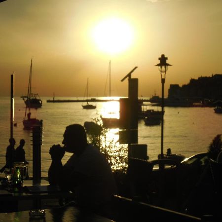 Steinhaus Mit Terrasse Leilighet Rovinj Eksteriør bilde