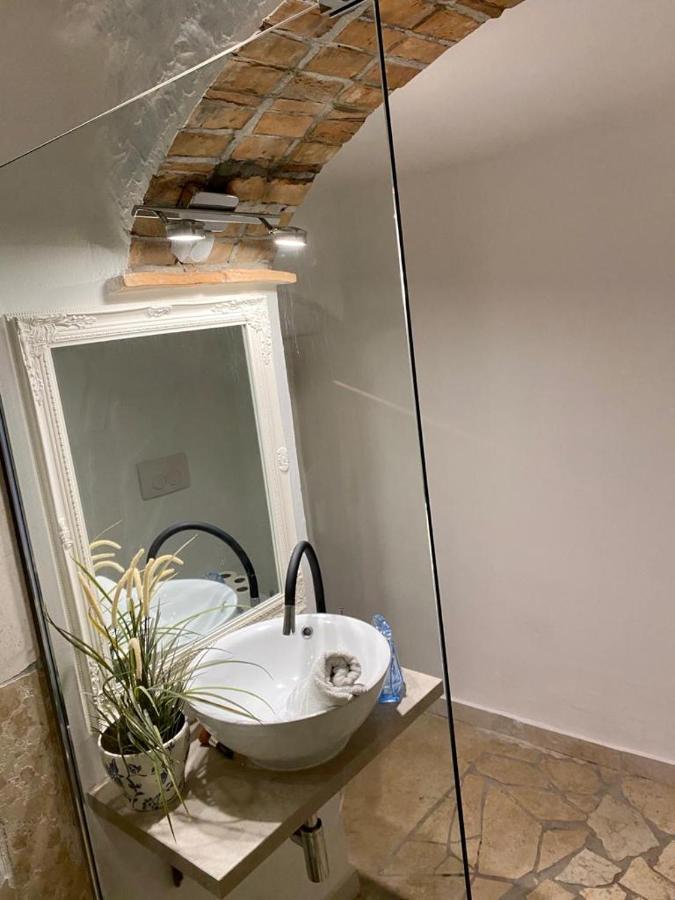 Steinhaus Mit Terrasse Leilighet Rovinj Eksteriør bilde
