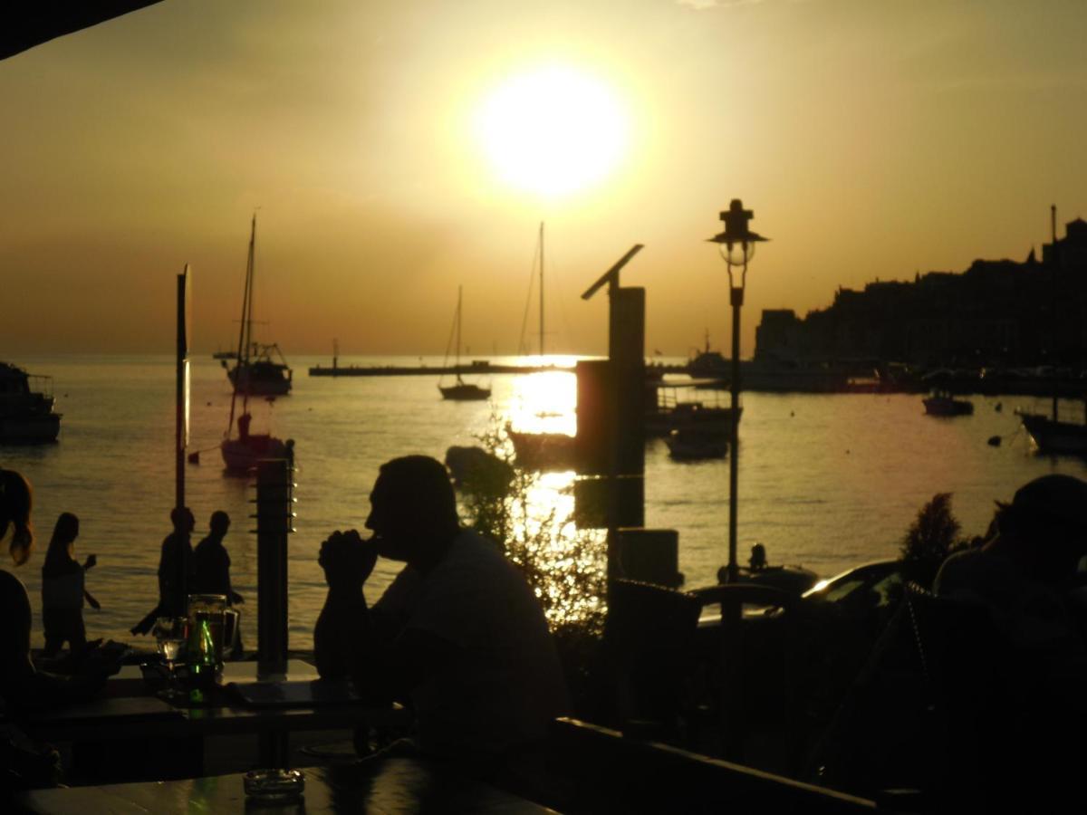Steinhaus Mit Terrasse Leilighet Rovinj Eksteriør bilde